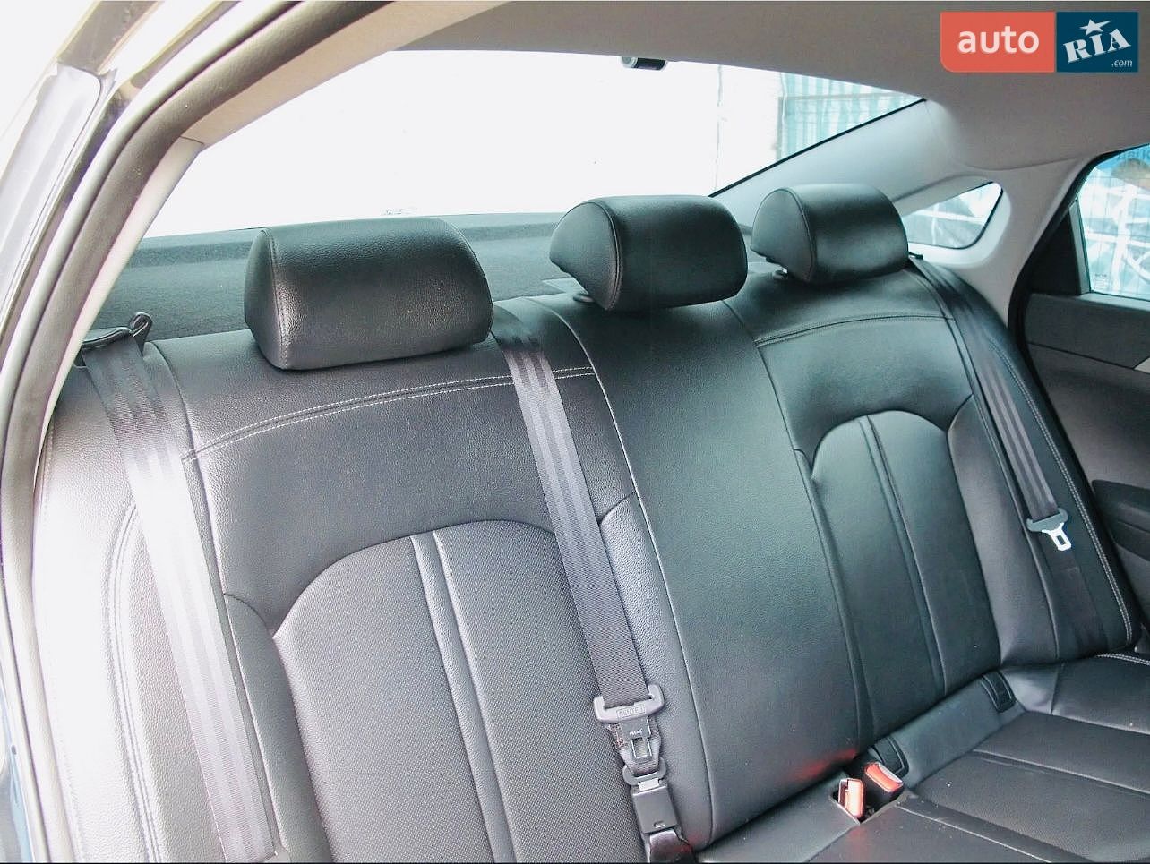 Hyundai Sonata 2017 VIN KMHE341DBJA356934 фото оголошення 28 з 33