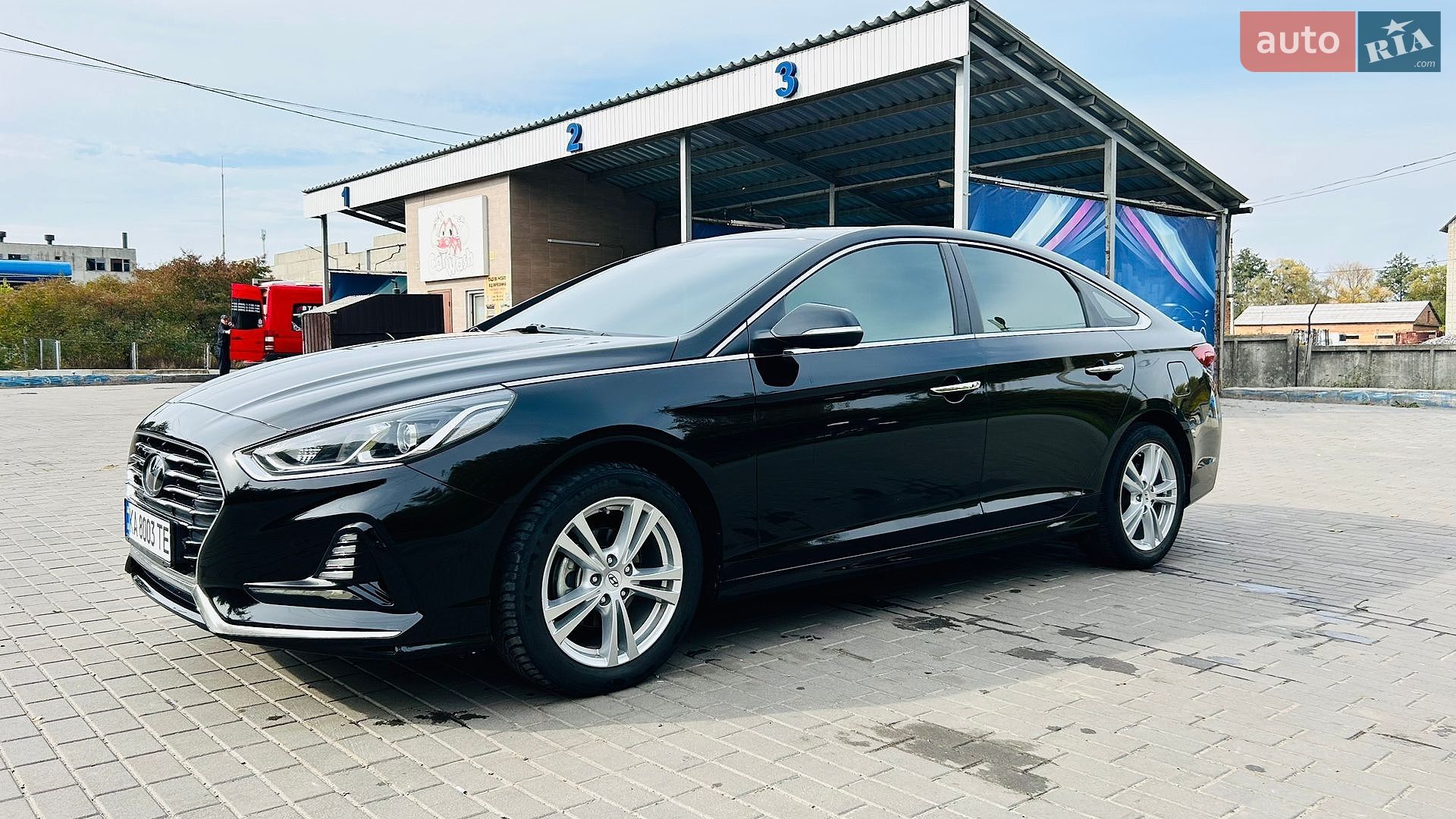 Hyundai Sonata 2017 VIN KMHE341DBJA356934 фото оголошення 7 з 33