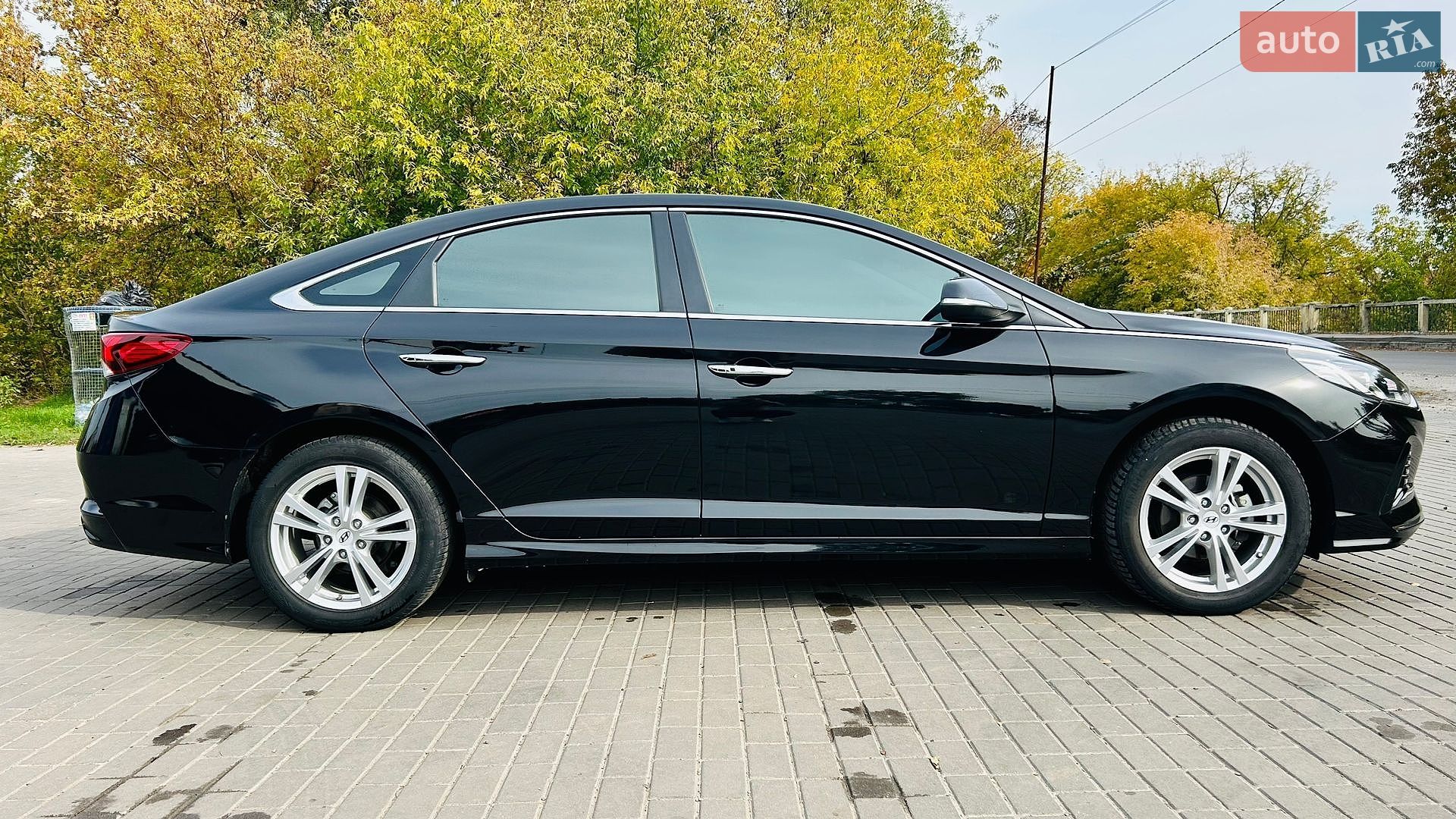 Hyundai Sonata 2017 VIN KMHE341DBJA356934 фото оголошення 12 з 33
