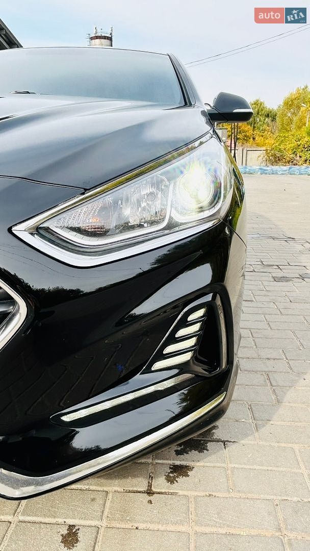 Hyundai Sonata 2017 VIN KMHE341DBJA356934 фото оголошення 6 з 33