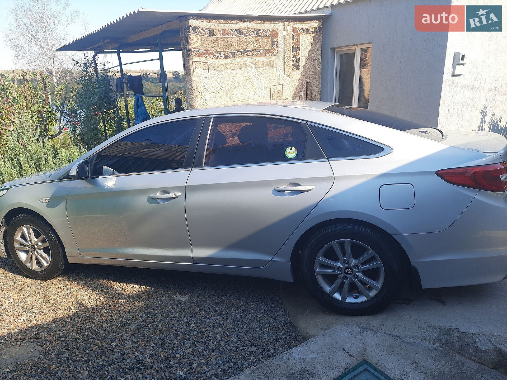 Hyundai Sonata 2017 VIN KMHE341DBHA374314 фото оголошення 2 з 6