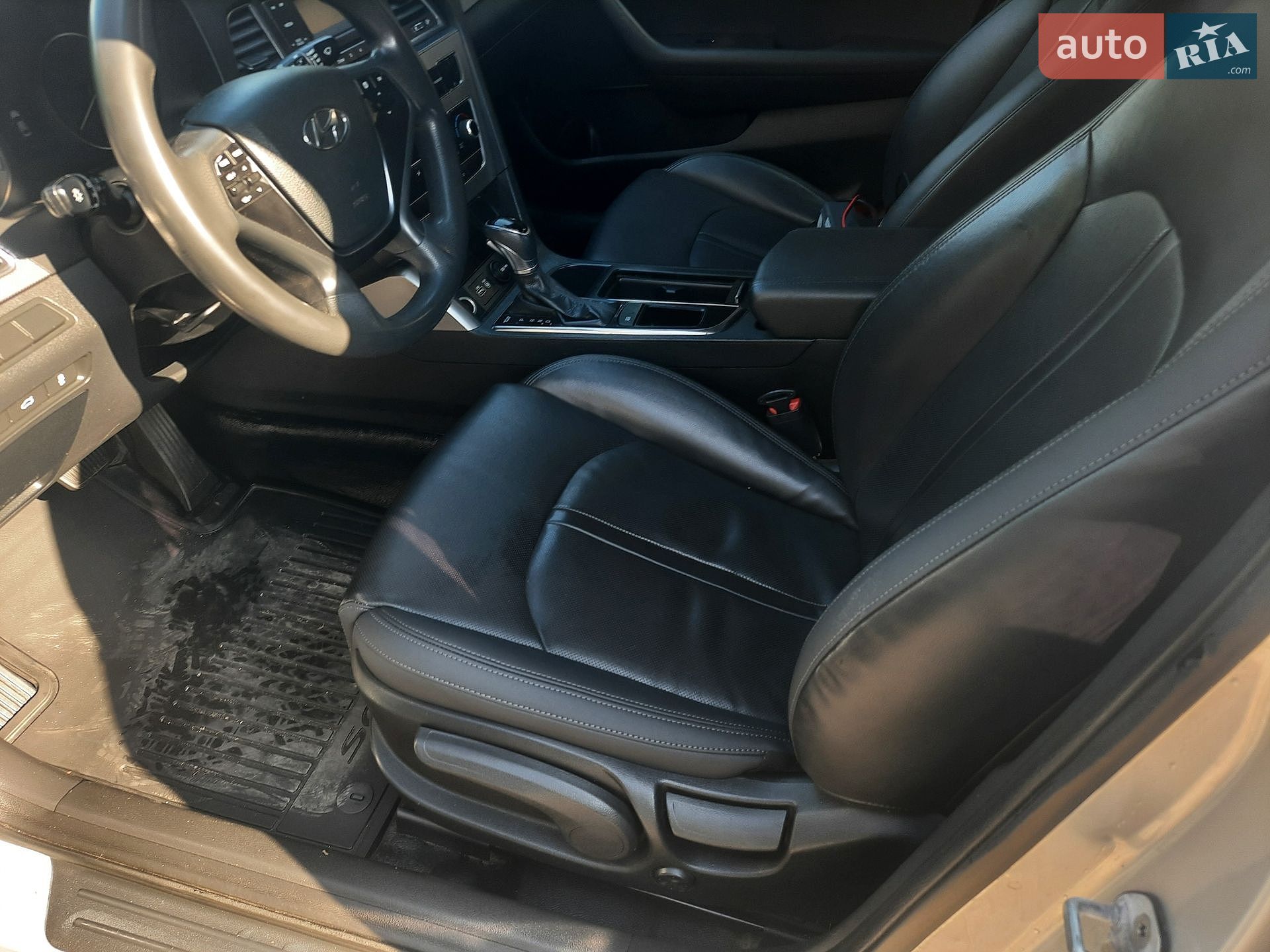 Hyundai Sonata 2017 VIN KMHE341DBHA374314 фото оголошення 5 з 6