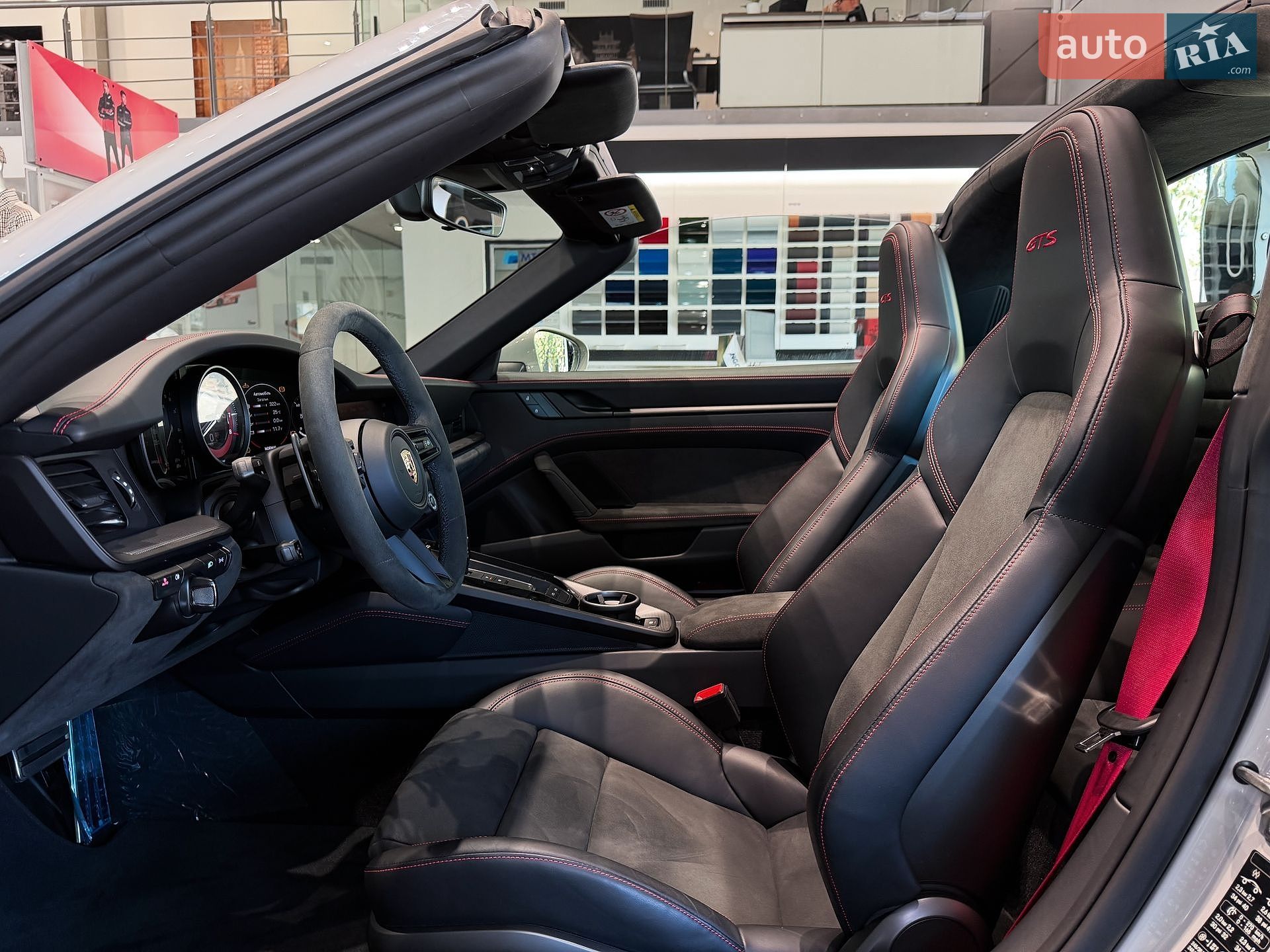 Porsche 911 2024 VIN WP0ZZZ99ZRS281045 фото оголошення 20 з 34