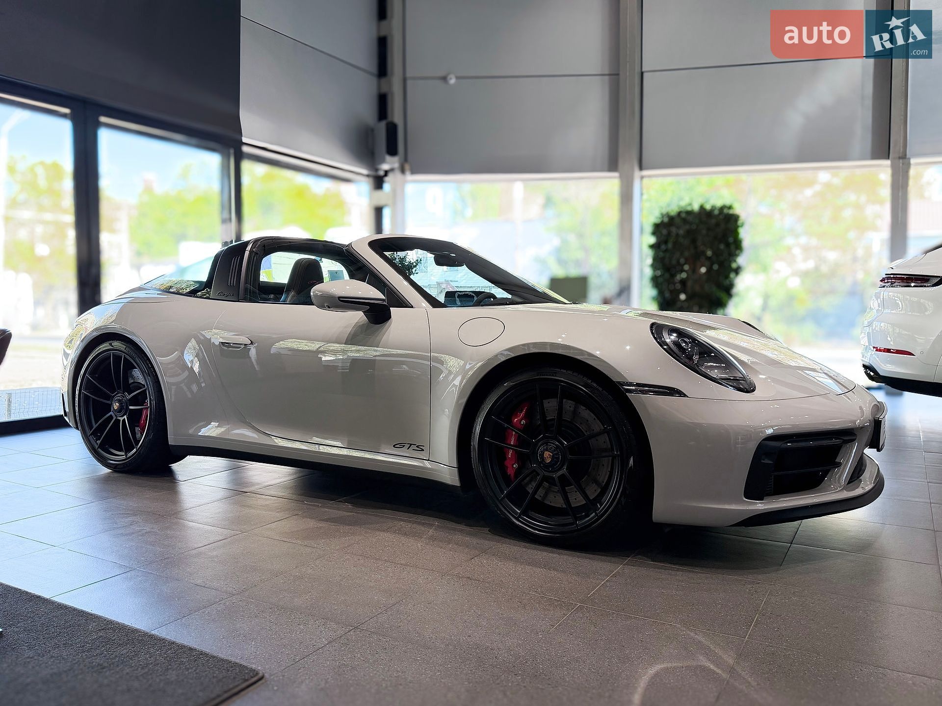 Porsche 911 2024 VIN WP0ZZZ99ZRS281045 фото оголошення 5 з 34