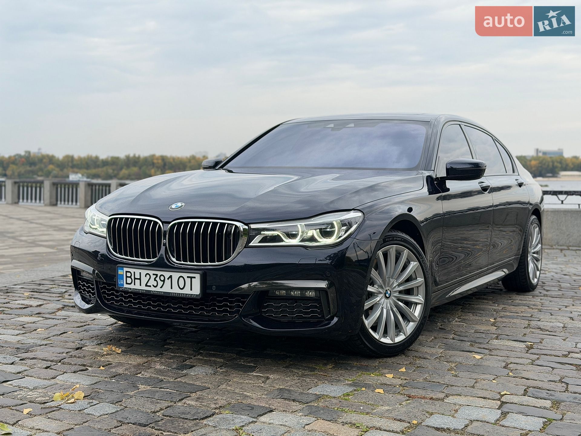BMW 7 Series 2015 VIN WBA7F21000G381621 фото оголошення 4 з 66