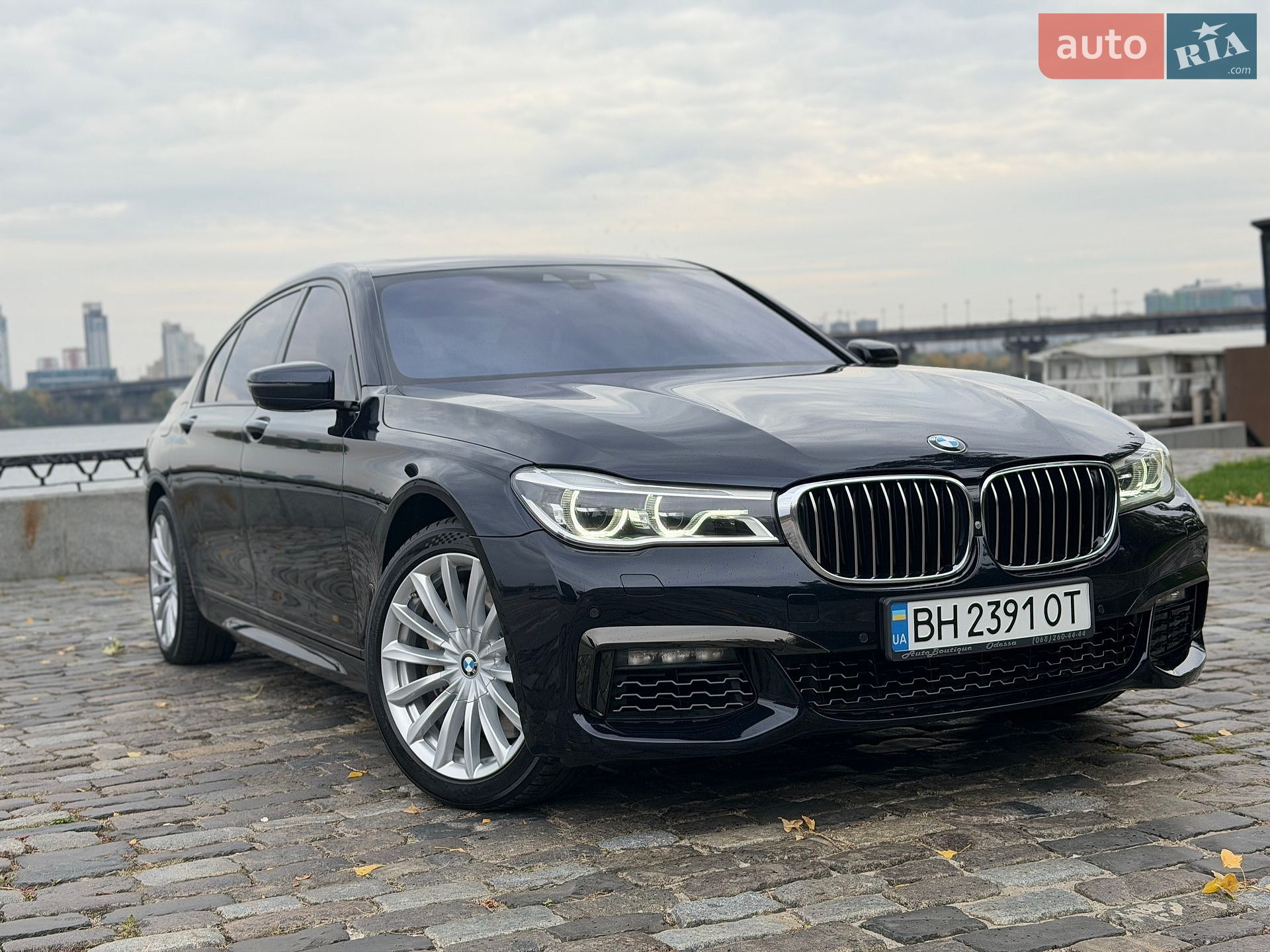 BMW 7 Series 2015 VIN WBA7F21000G381621 фото оголошення 13 з 66