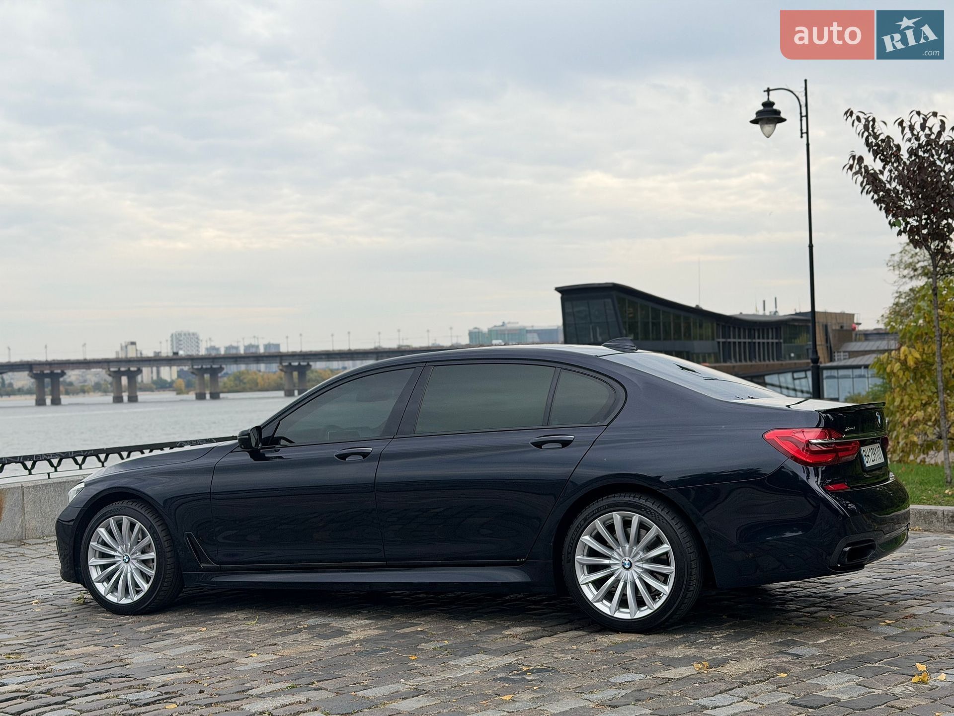 BMW 7 Series 2015 VIN WBA7F21000G381621 фото оголошення 21 з 66