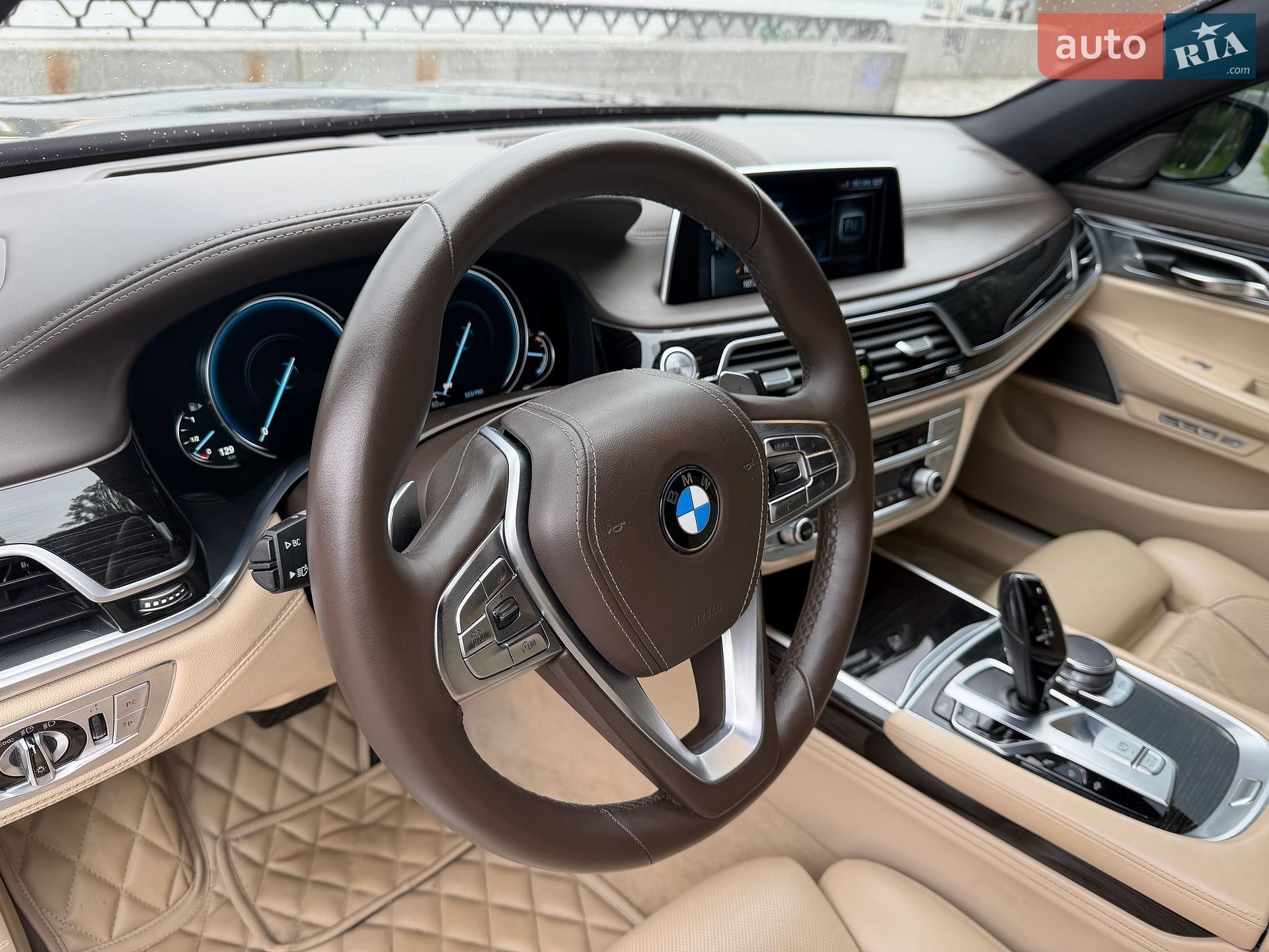 BMW 7 Series 2015 VIN WBA7F21000G381621 фото оголошення 31 з 66