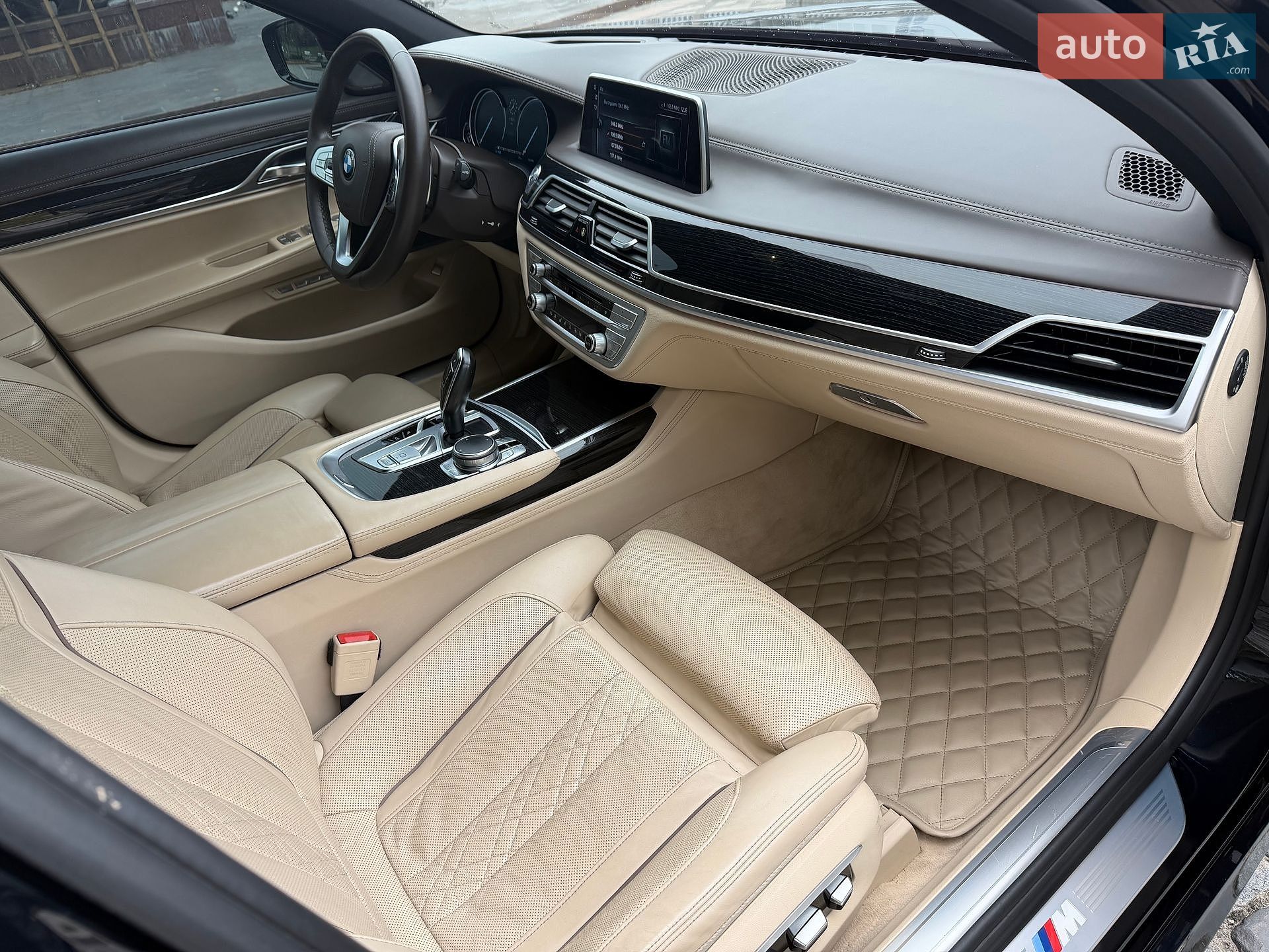 BMW 7 Series 2015 VIN WBA7F21000G381621 фото оголошення 36 з 66