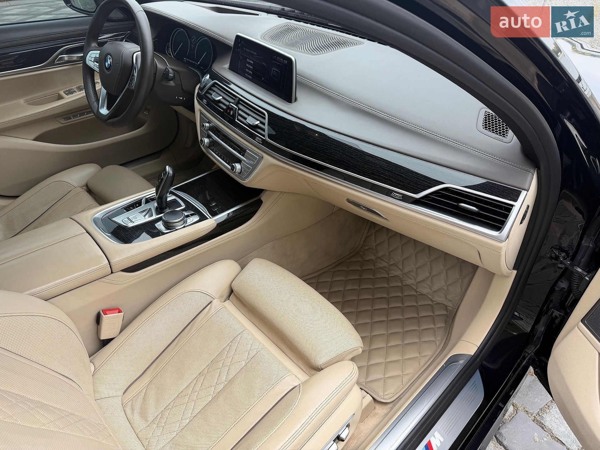 BMW 7 Series 2015 VIN WBA7F21000G381621 фото оголошення 35 з 66