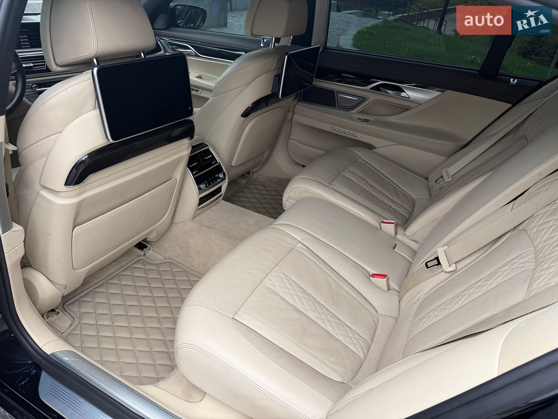 BMW 7 Series 2015 VIN WBA7F21000G381621 фото оголошення 42 з 66