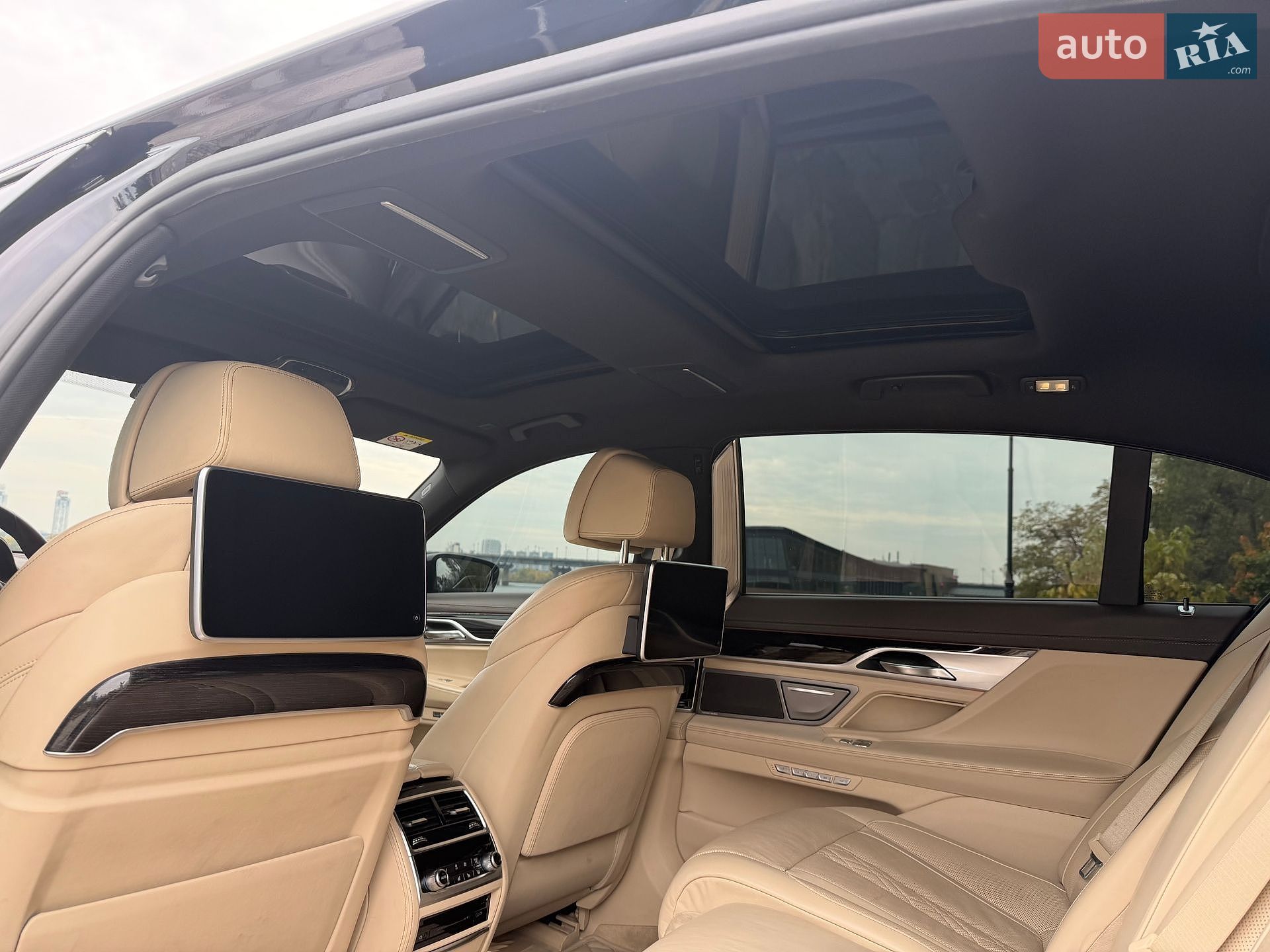 BMW 7 Series 2015 VIN WBA7F21000G381621 фото оголошення 43 з 66