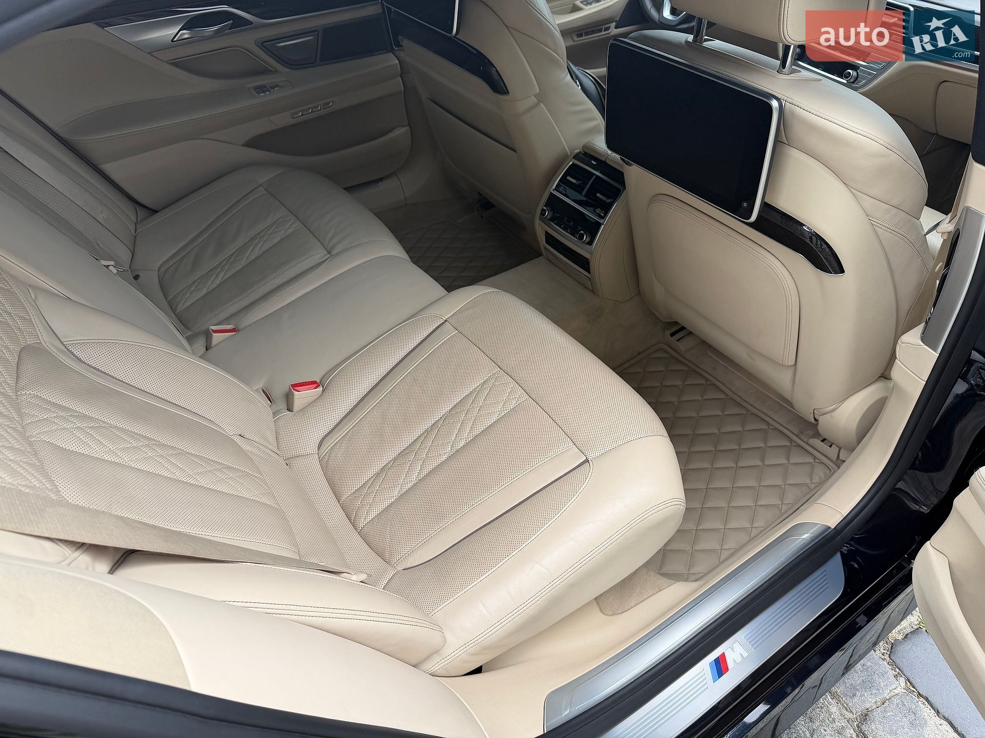 BMW 7 Series 2015 VIN WBA7F21000G381621 фото оголошення 49 з 66