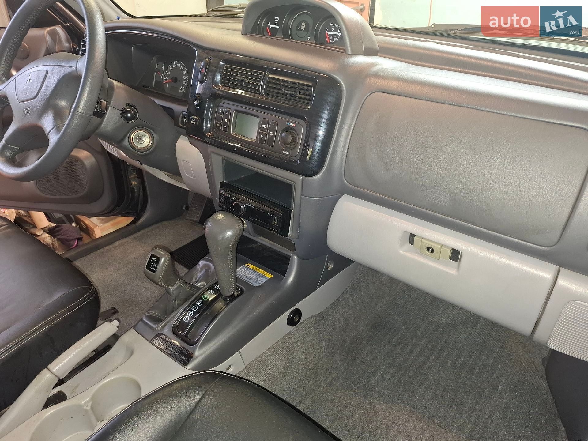 Mitsubishi Pajero 2008 VIN JMB0RK9608J000457 фото оголошення 34 з 41