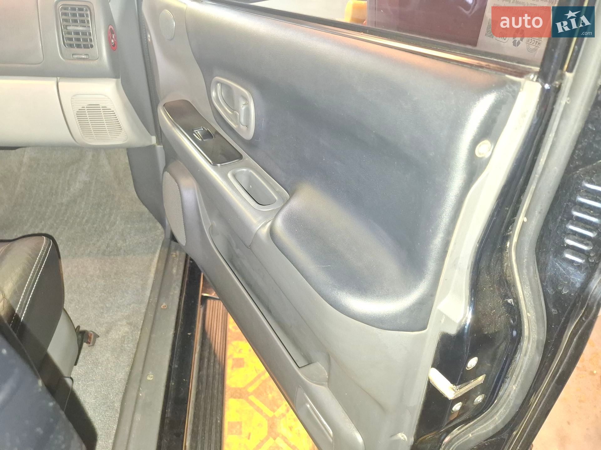 Mitsubishi Pajero 2008 VIN JMB0RK9608J000457 фото оголошення 33 з 41