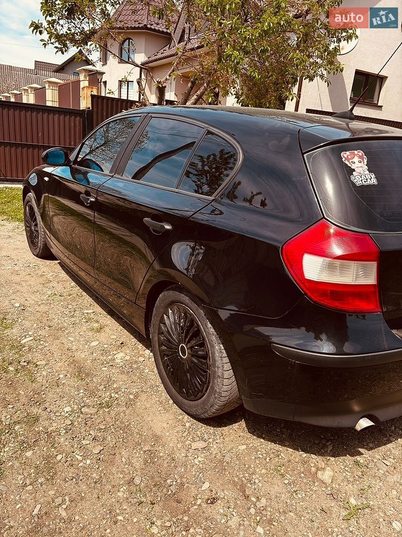 BMW 1 Series 2004 VIN WBAUF11010JR90054 фото оголошення 2 з 10