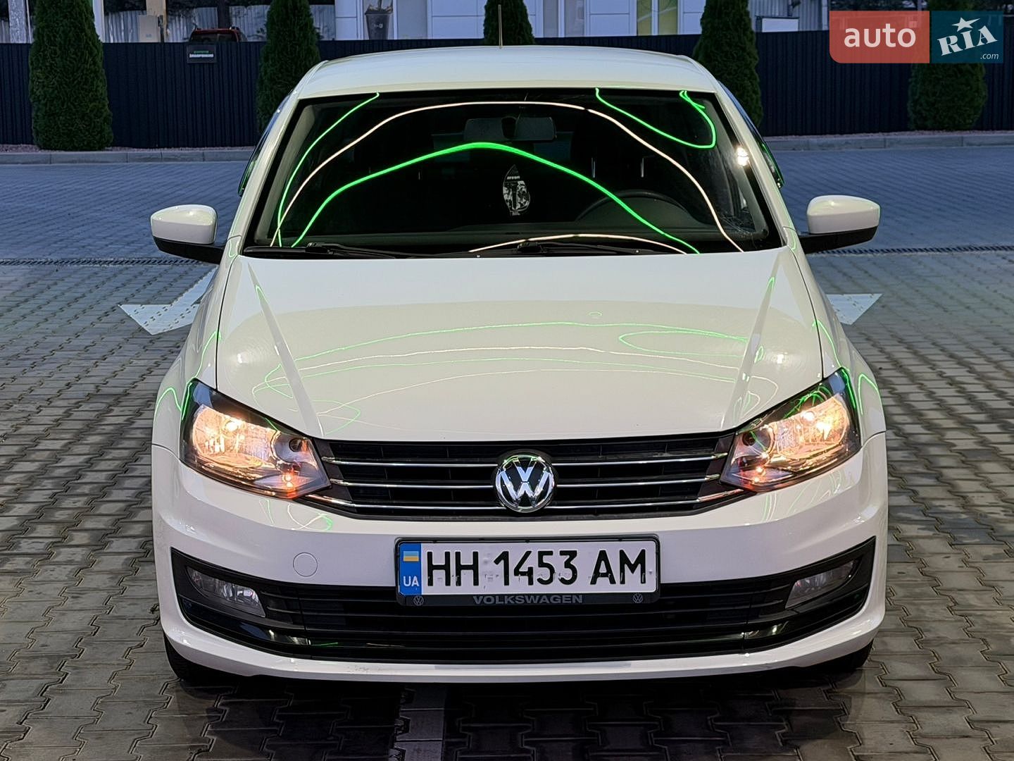 Volkswagen Polo 2016 VIN XW8ZZZ61ZHG017504 фото оголошення 2 з 51
