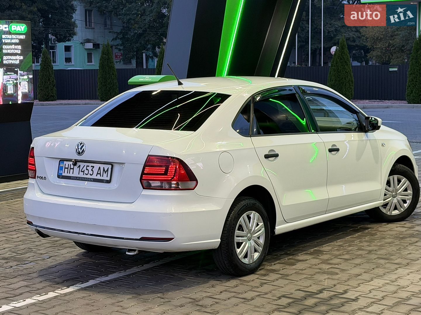 Volkswagen Polo 2016 VIN XW8ZZZ61ZHG017504 фото оголошення 4 з 51
