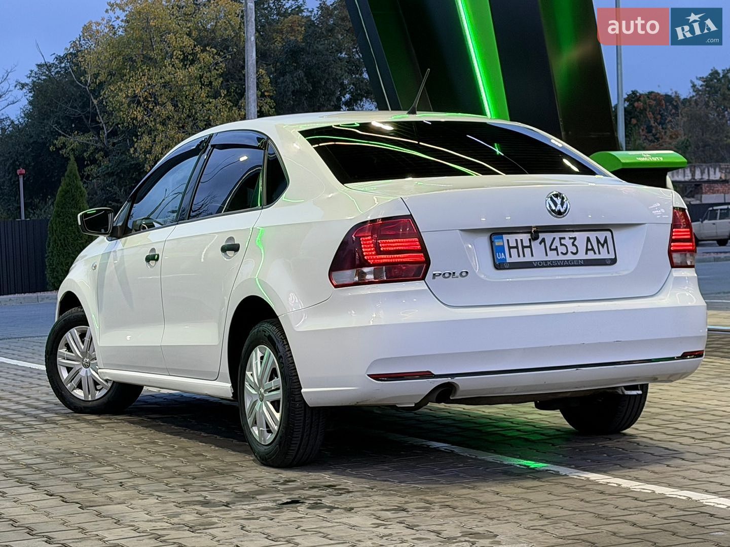 Volkswagen Polo 2016 VIN XW8ZZZ61ZHG017504 фото оголошення 39 з 51