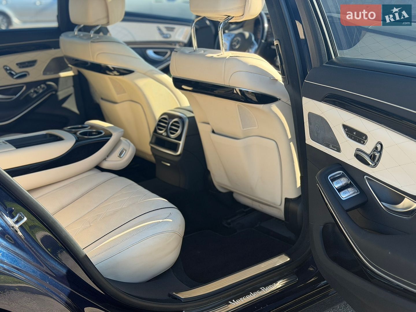 Mercedes-Benz S-Class 2019 VIN WDDUG6GB4LA504403 фото оголошення 18 з 22