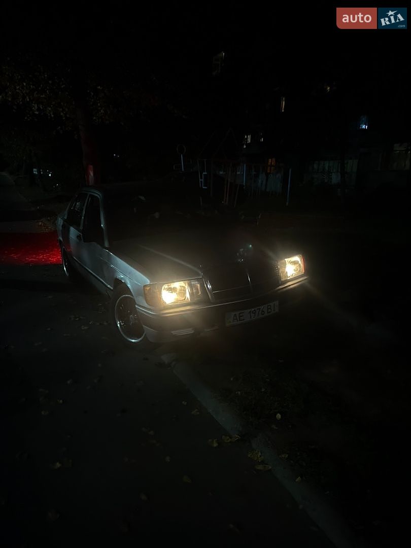Mercedes-Benz 190 1987 VIN WDB20102410018121 фото оголошення 2 з 4