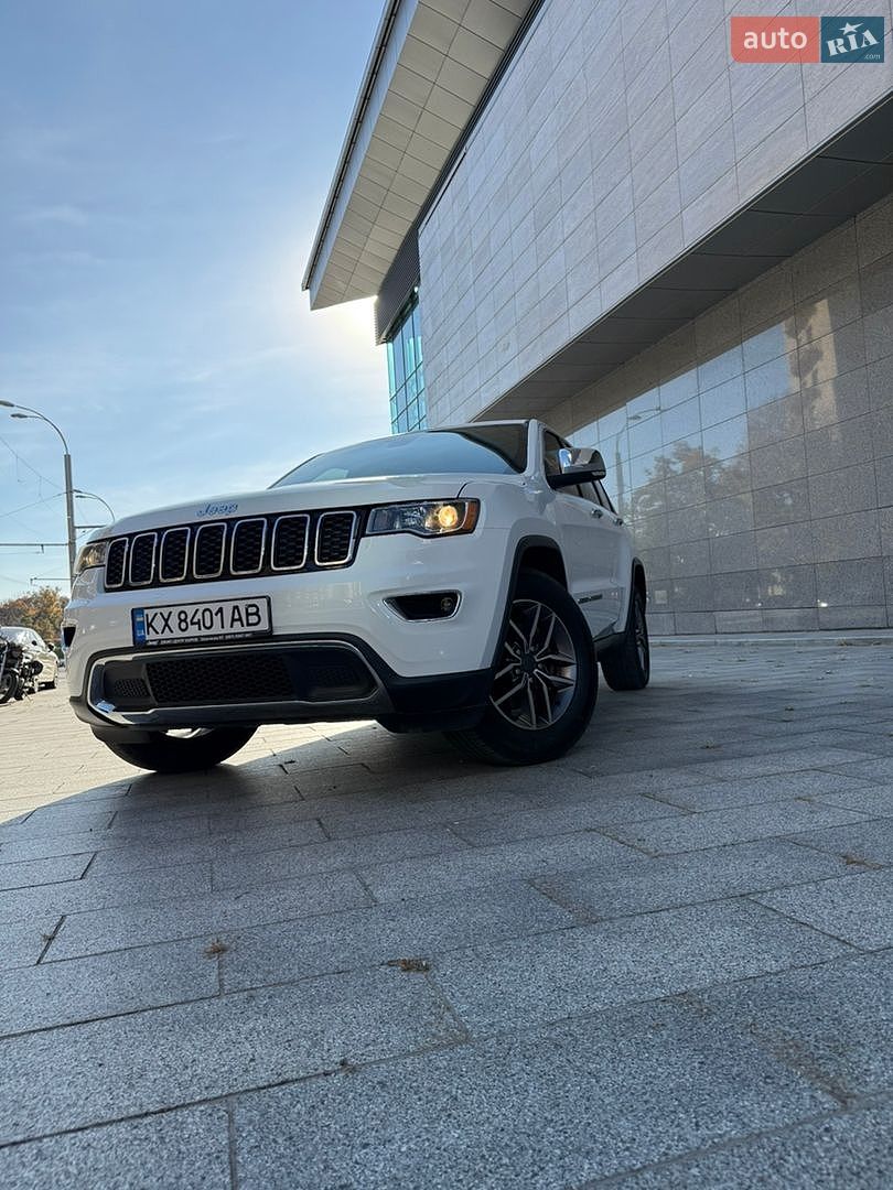 Jeep Grand Cherokee 2020 VIN 1C4RJFBG0LC303722 фото оголошення 2 з 51