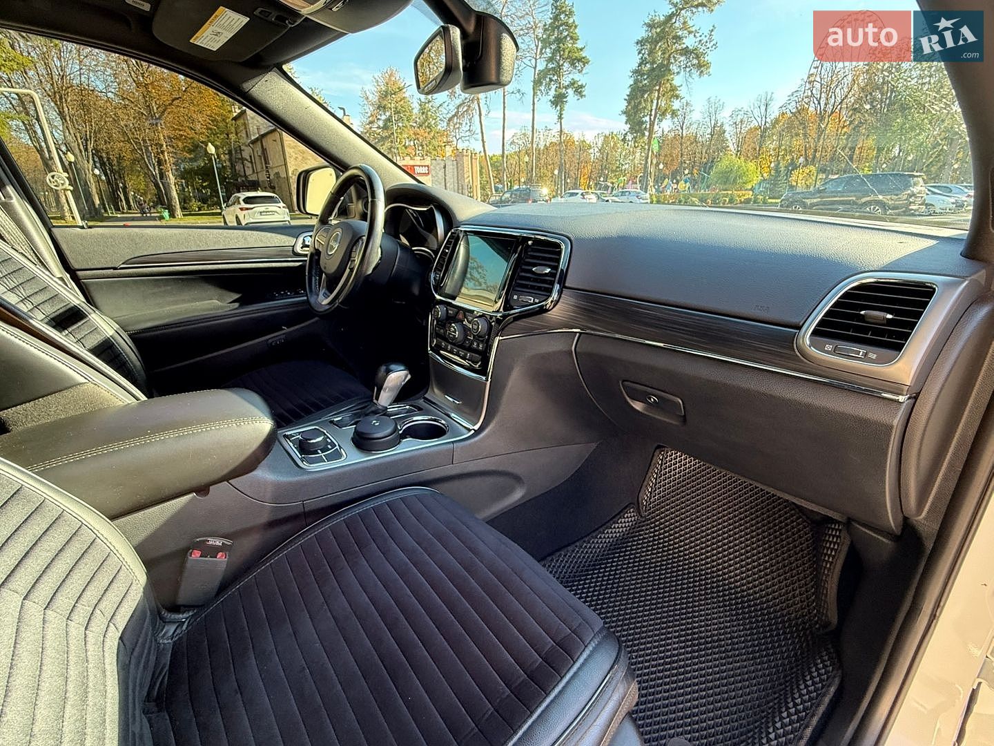 Jeep Grand Cherokee 2020 VIN 1C4RJFBG0LC303722 фото оголошення 38 з 51