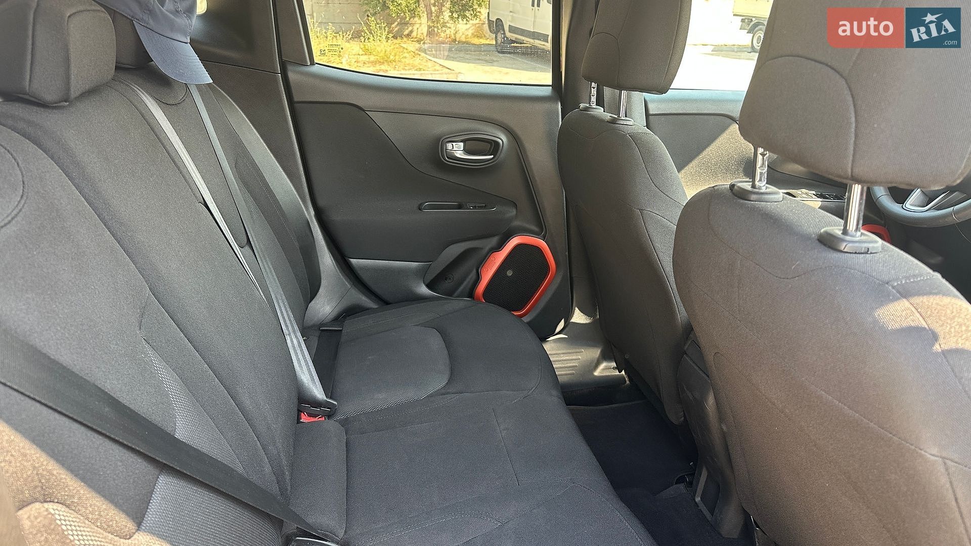 Jeep Renegade 2018 VIN ZACCJBAB9JPH62504 фото оголошення 12 з 17