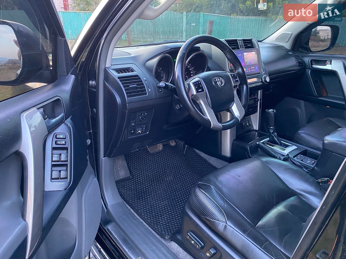 Toyota Land Cruiser Prado 2012 VIN JTEBU3FJX05030328 фото оголошення 18 з 30