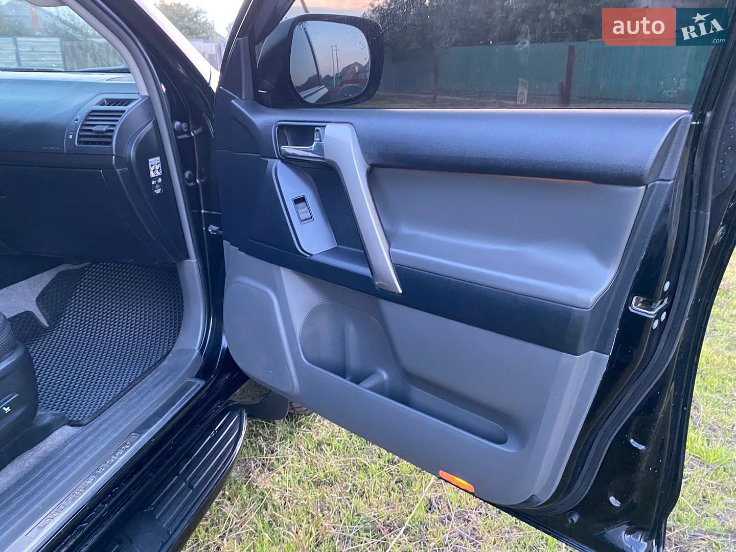 Toyota Land Cruiser Prado 2012 VIN JTEBU3FJX05030328 фото оголошення 29 з 30