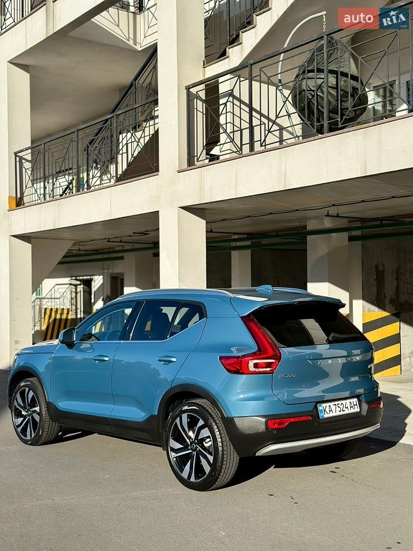 Volvo XC40 2024 VIN YV4L12UE0S2456595 фото оголошення 8 з 26