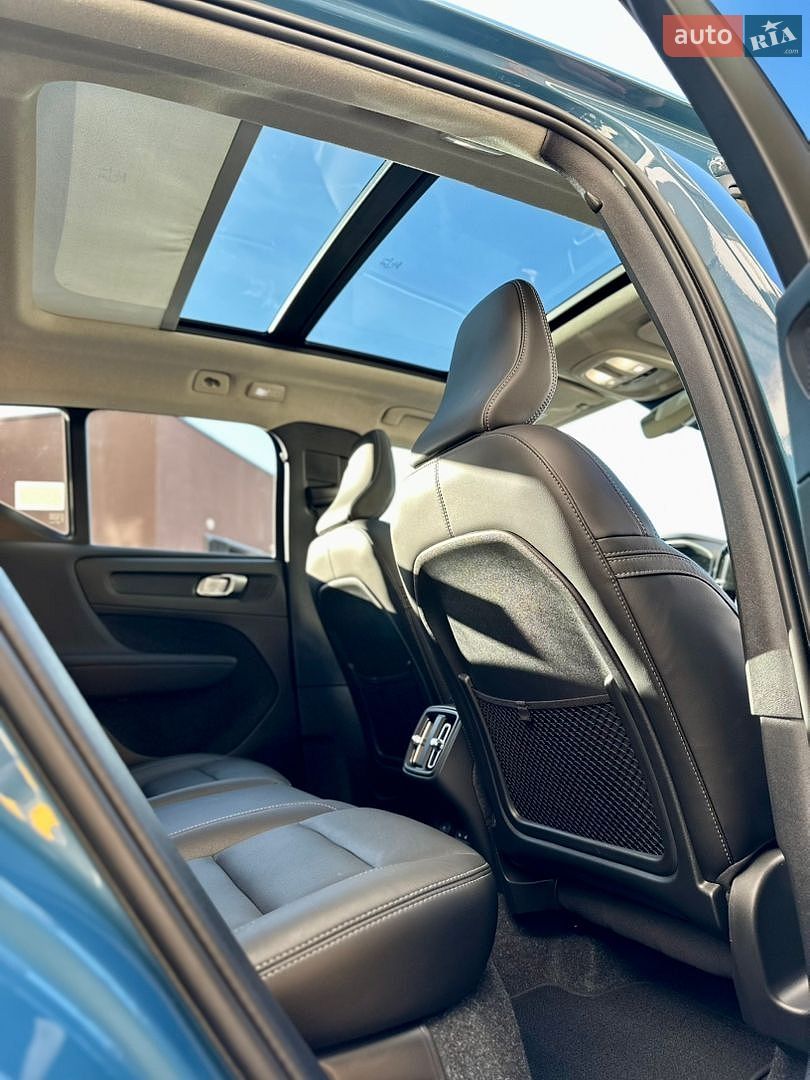 Volvo XC40 2024 VIN YV4L12UE0S2456595 фото оголошення 23 з 26