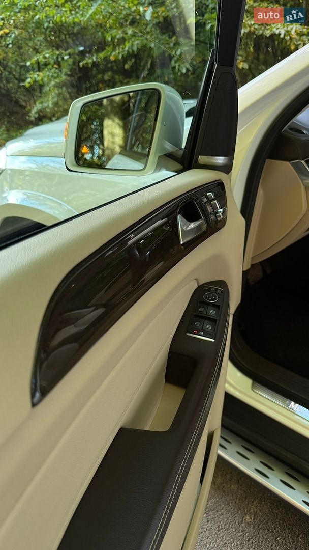 Mercedes-Benz GLS-Class 2017 VIN 4JGDF6EEXJB024976 фото оголошення 38 з 49