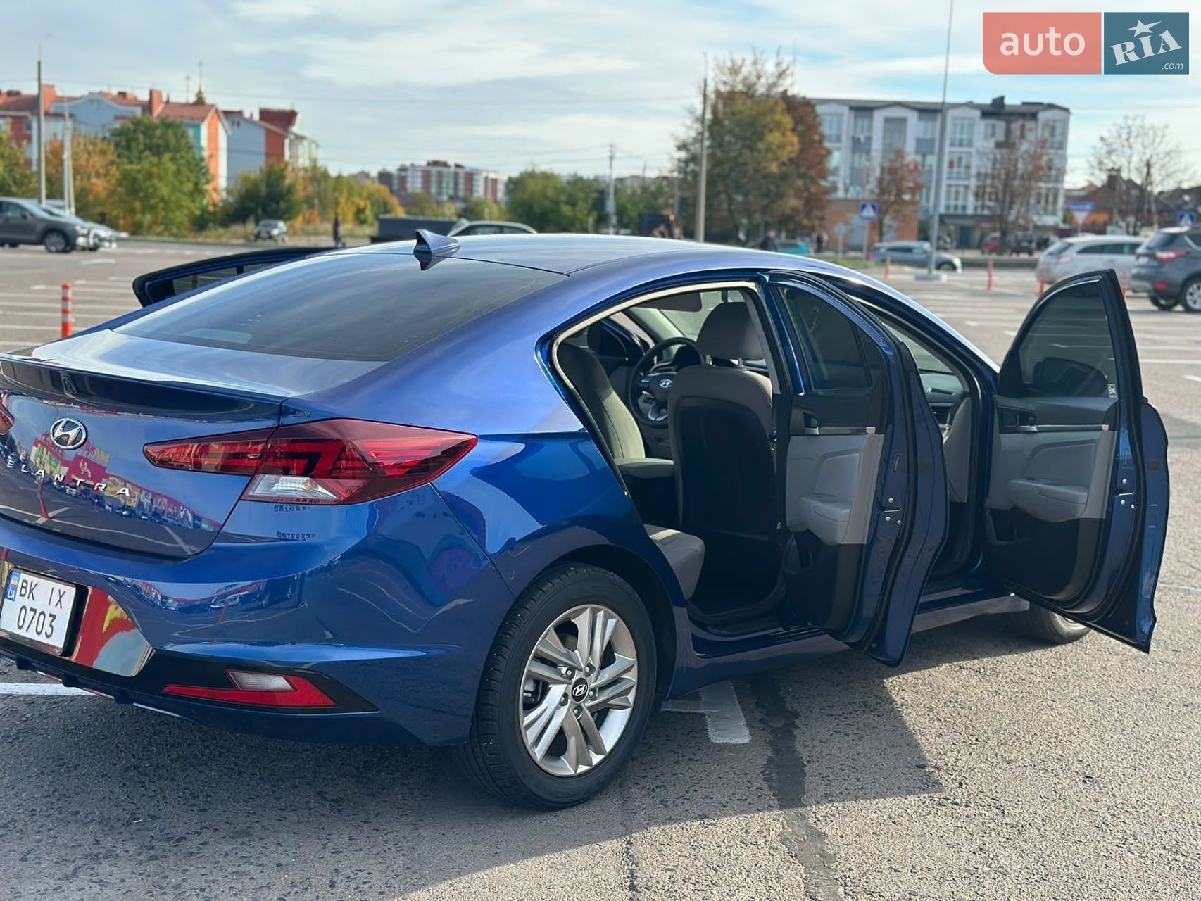 Hyundai Elantra 2018 VIN SNPDB4LFSKH420290 фото оголошення 17 з 33
