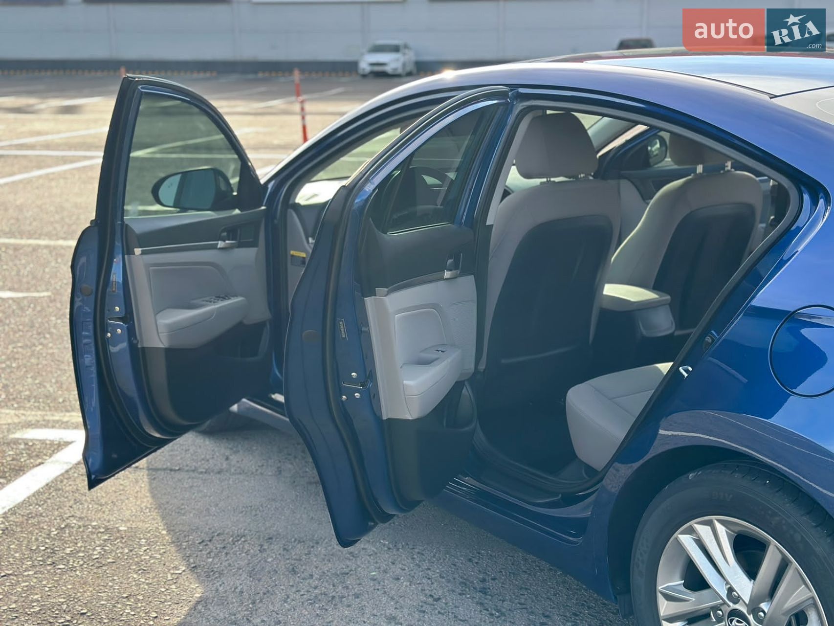 Hyundai Elantra 2018 VIN SNPDB4LFSKH420290 фото оголошення 28 з 33