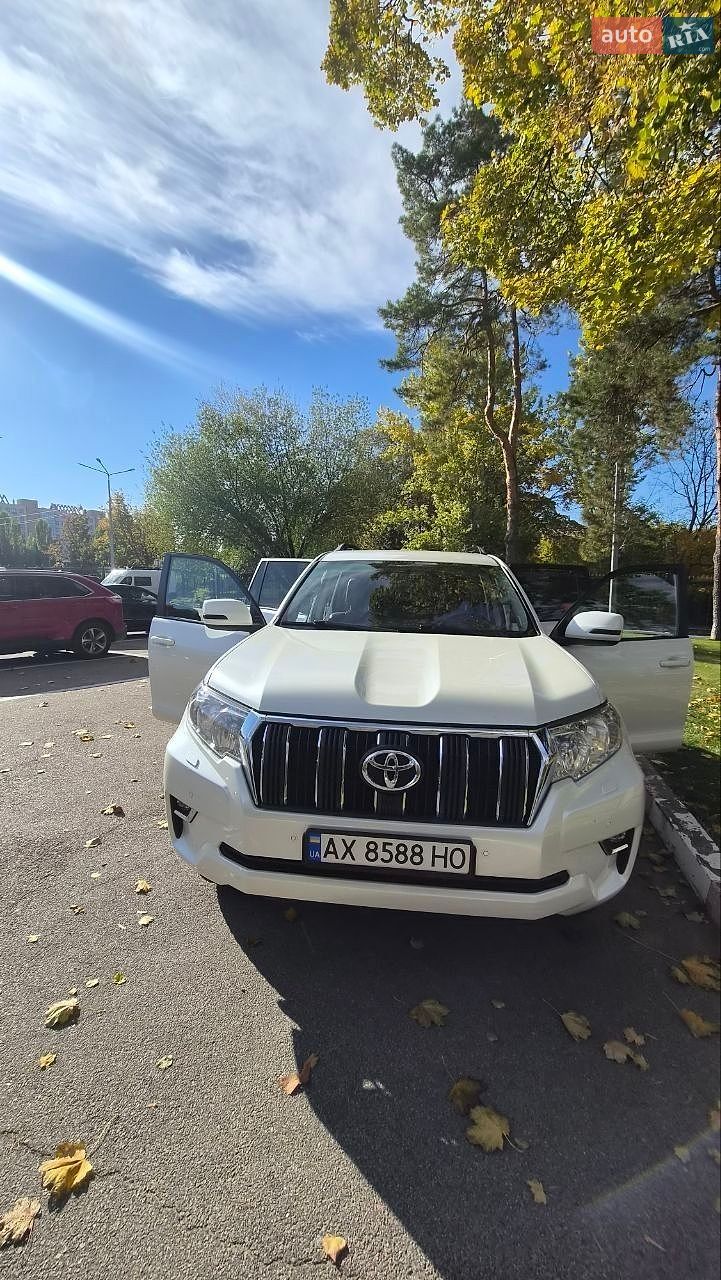 Toyota Land Cruiser Prado 2019 VIN JTEBU3FJX0K171112 фото оголошення 6 з 11