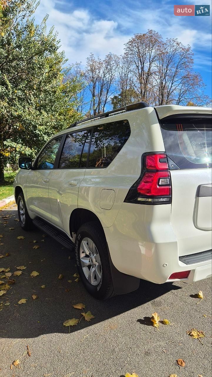 Toyota Land Cruiser Prado 2019 VIN JTEBU3FJX0K171112 фото оголошення 11 з 11