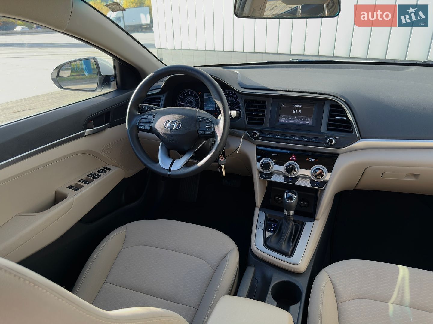 Hyundai Elantra 2019 VIN 5NPD74LFXKH490912 фото оголошення 17 з 25