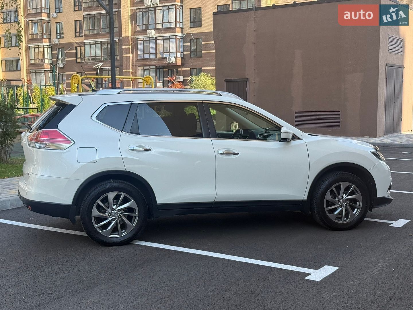 Nissan X-Trail 2015 VIN JN1TCAT32U0019820 фото оголошення 13 з 37