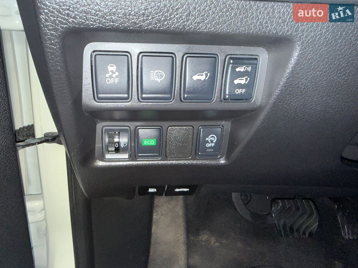 Nissan X-Trail 2015 VIN JN1TCAT32U0019820 фото оголошення 18 з 37