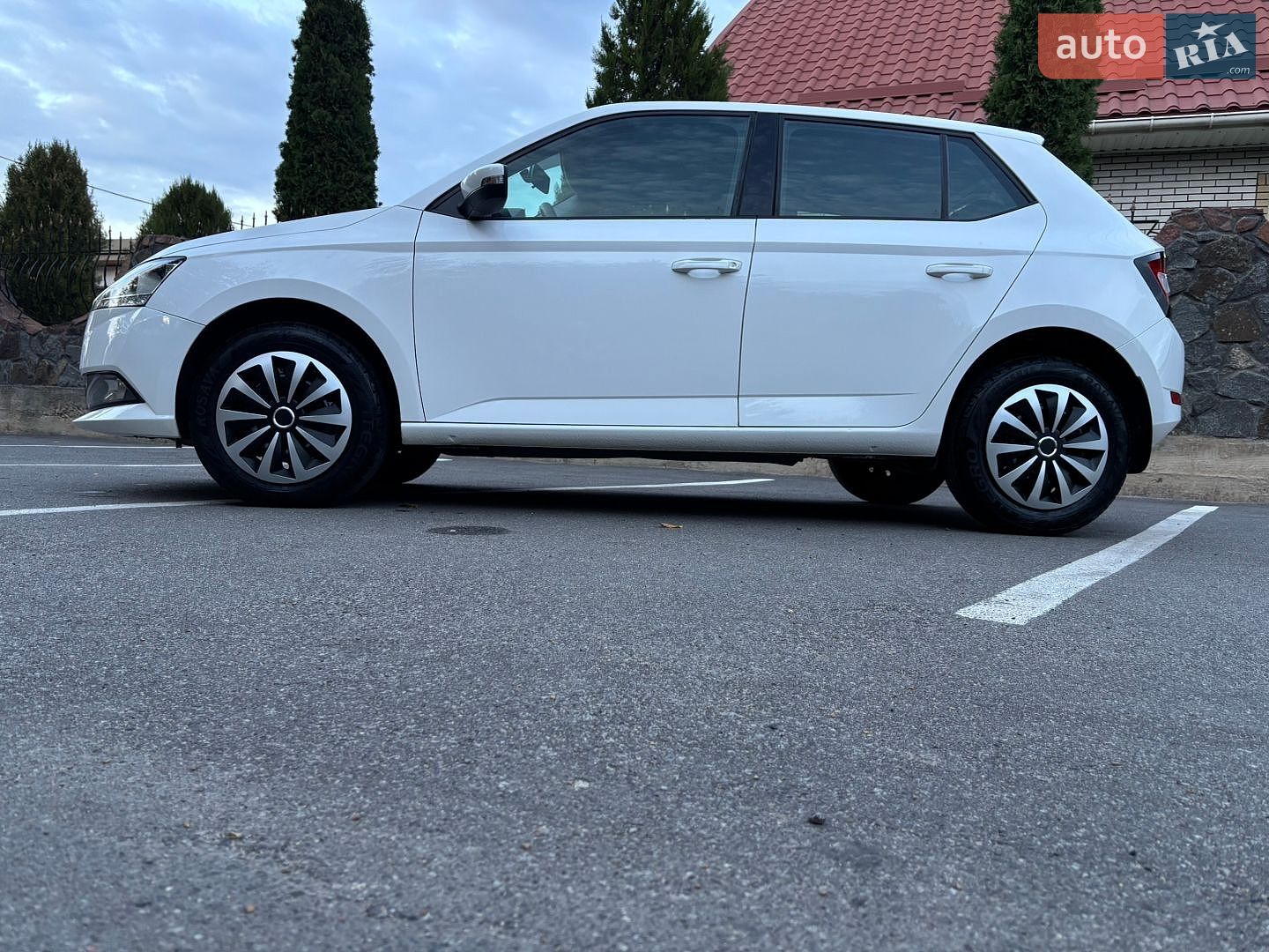 Skoda Fabia 2019 VIN TMBEP2NJ7LB500373 фото оголошення 9 з 91