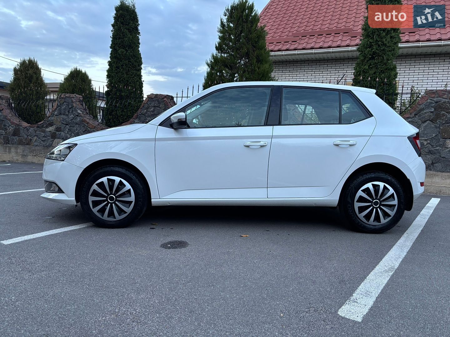 Skoda Fabia 2019 VIN TMBEP2NJ7LB500373 фото оголошення 8 з 91