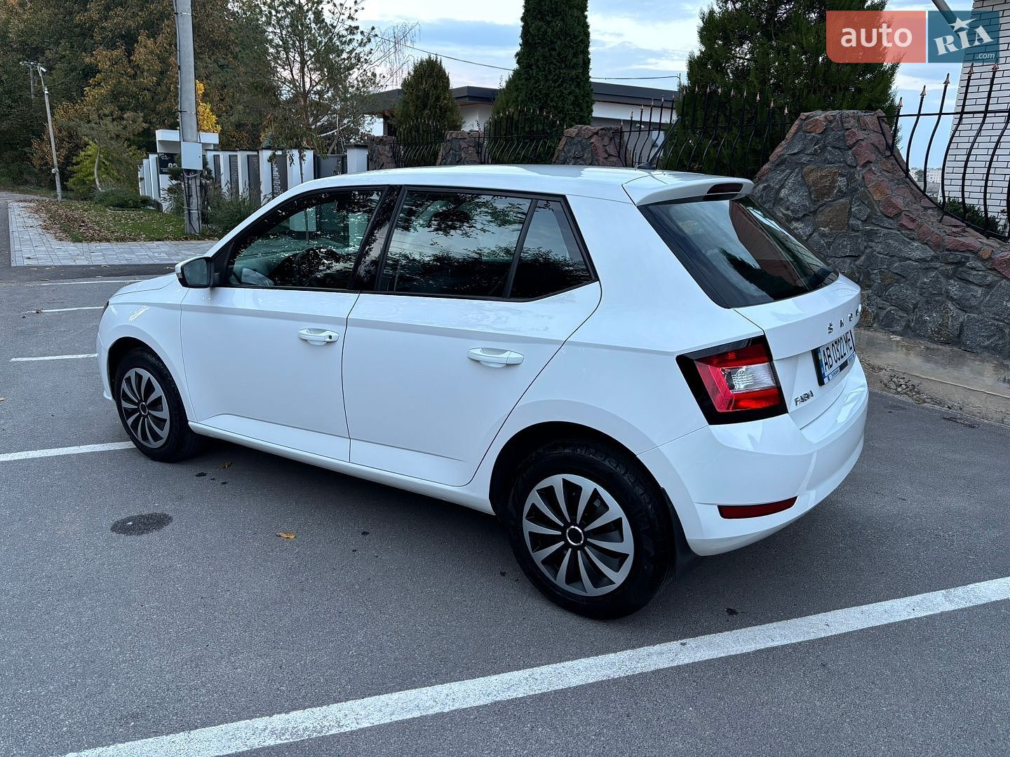 Skoda Fabia 2019 VIN TMBEP2NJ7LB500373 фото оголошення 10 з 91