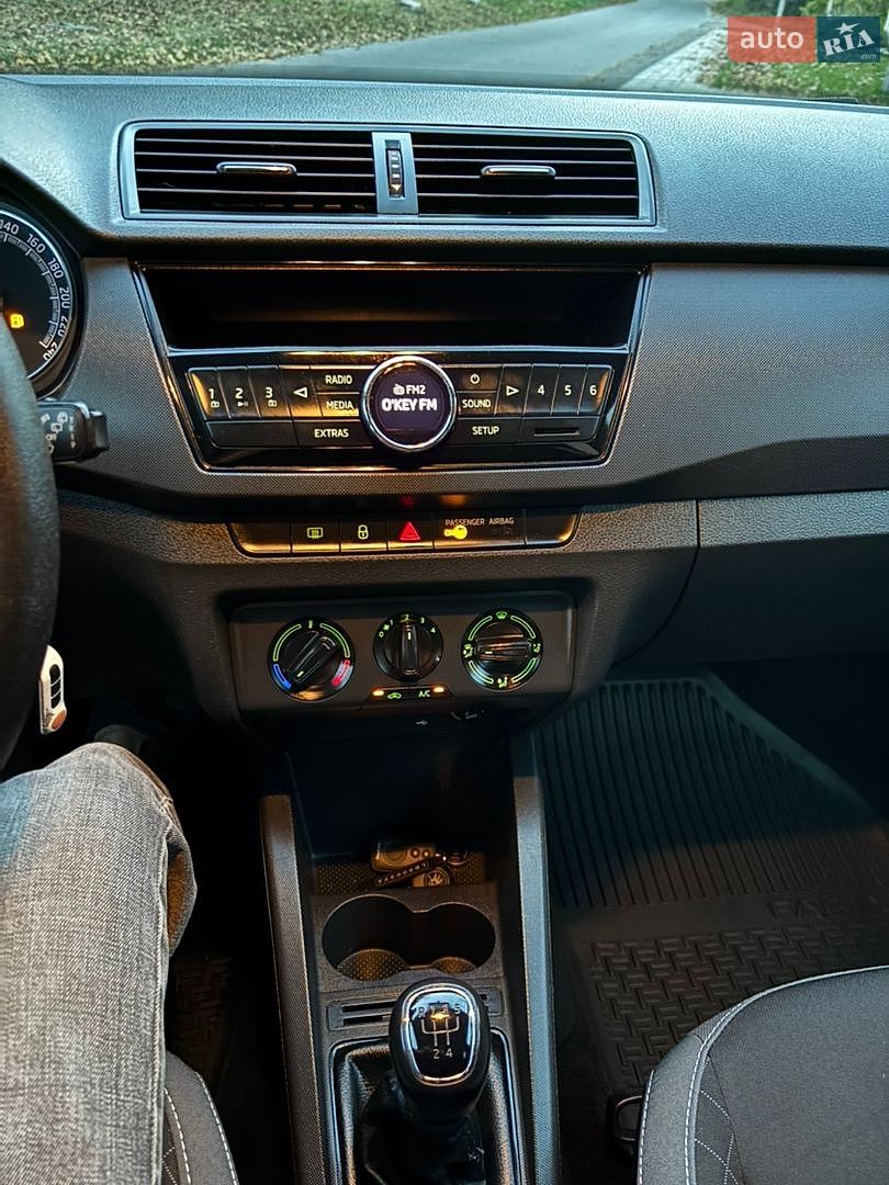 Skoda Fabia 2019 VIN TMBEP2NJ7LB500373 фото оголошення 32 з 91