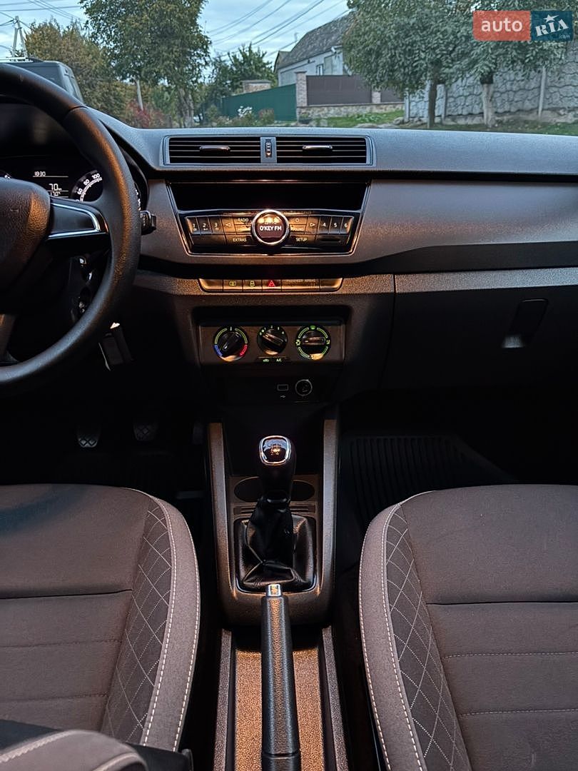 Skoda Fabia 2019 VIN TMBEP2NJ7LB500373 фото оголошення 33 з 91