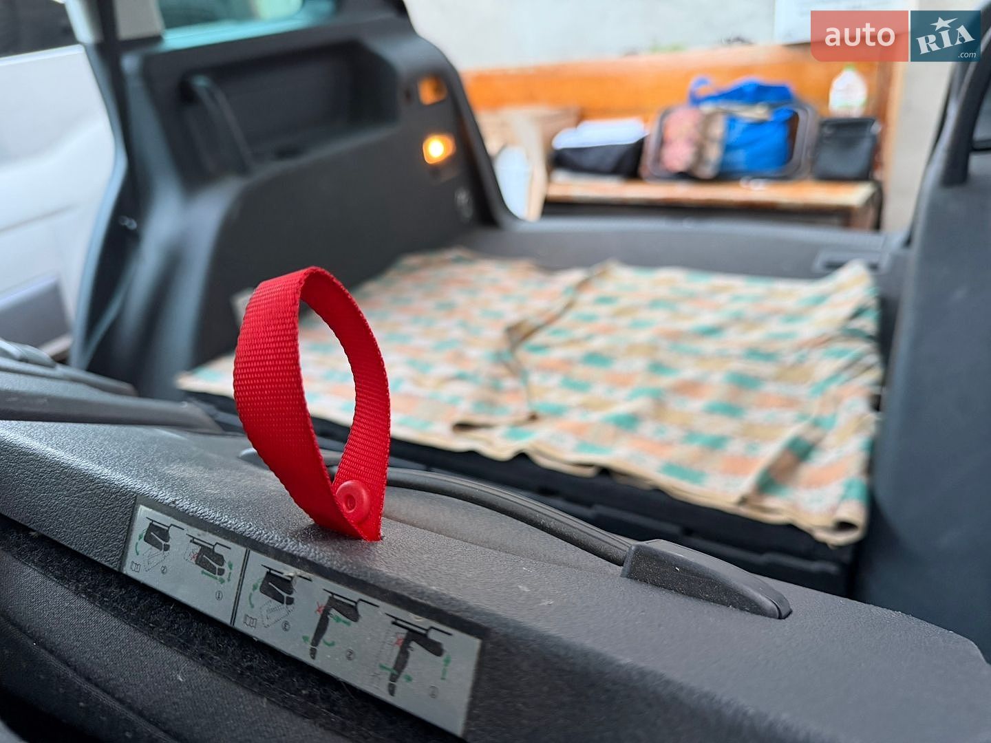 VOLKSWAGEN TOURAN 2004 VIN WVGZZZ1TZ5W083472 фото оголошення 5 з 13