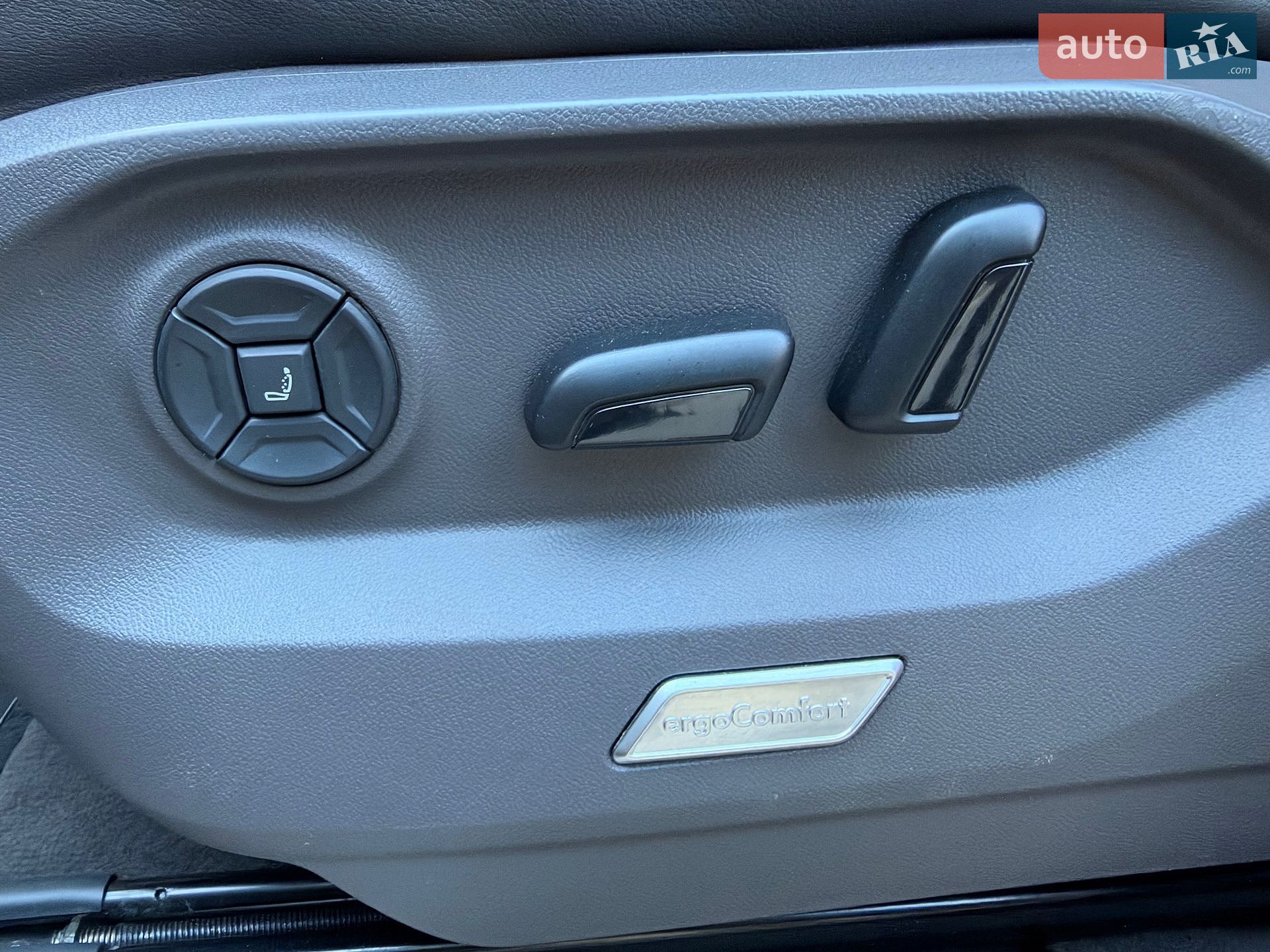 Volkswagen Touareg 2021 VIN WVGZZZCRZMD025489 фото оголошення 47 з 85