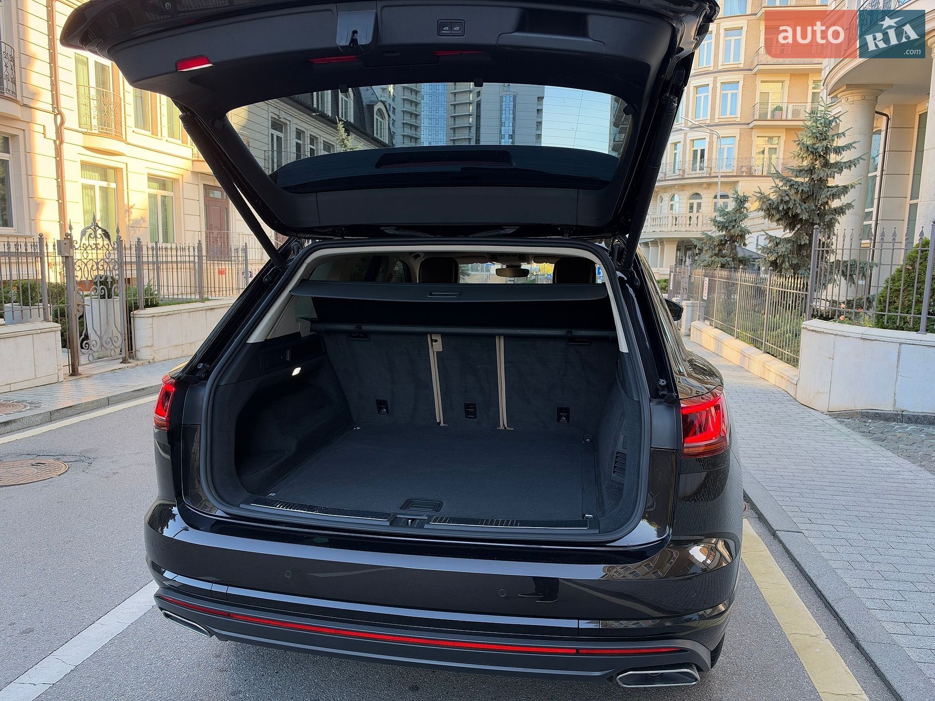 Volkswagen Touareg 2021 VIN WVGZZZCRZMD025489 фото оголошення 81 з 85