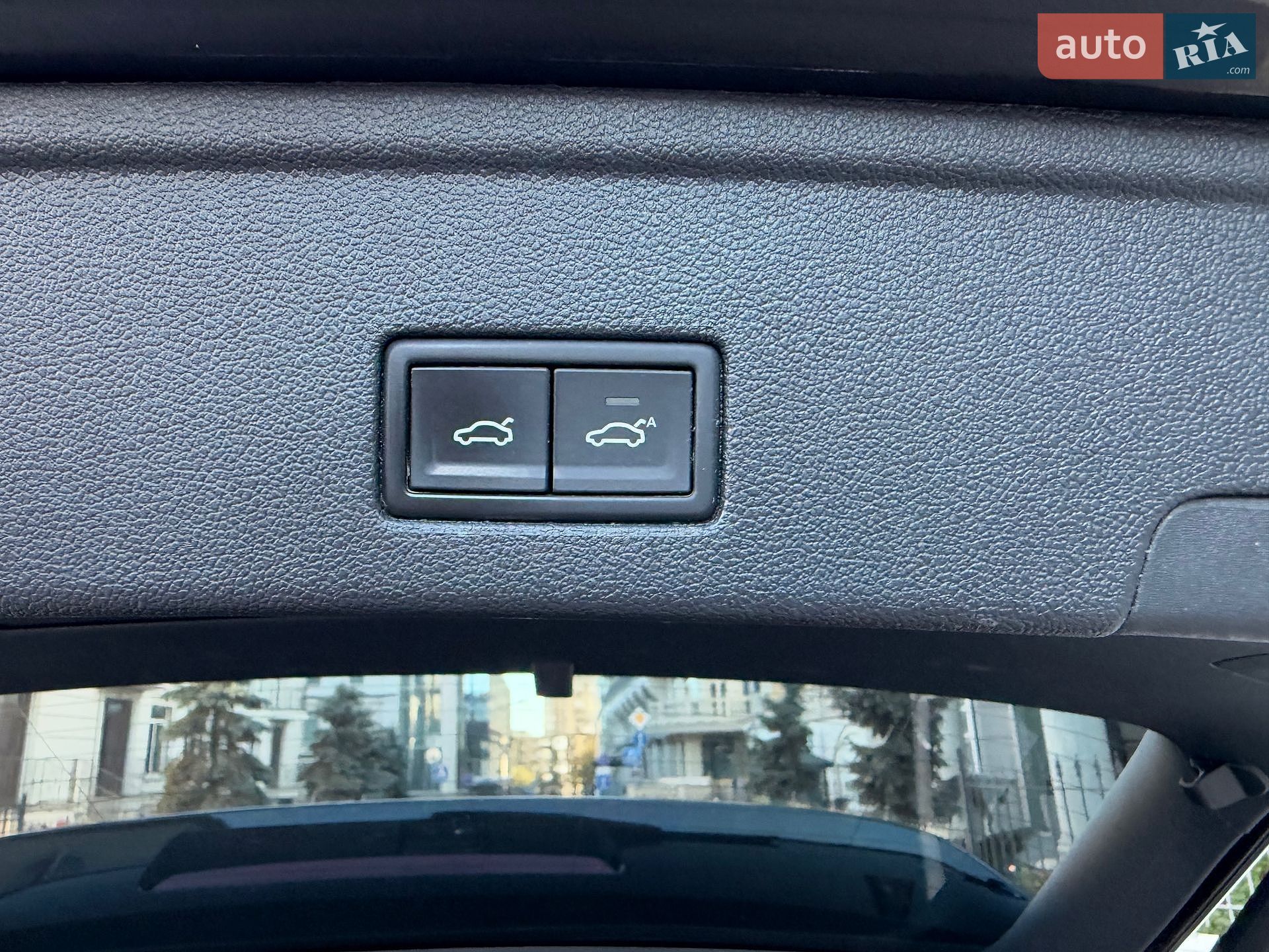 Volkswagen Touareg 2021 VIN WVGZZZCRZMD025489 фото оголошення 84 з 85