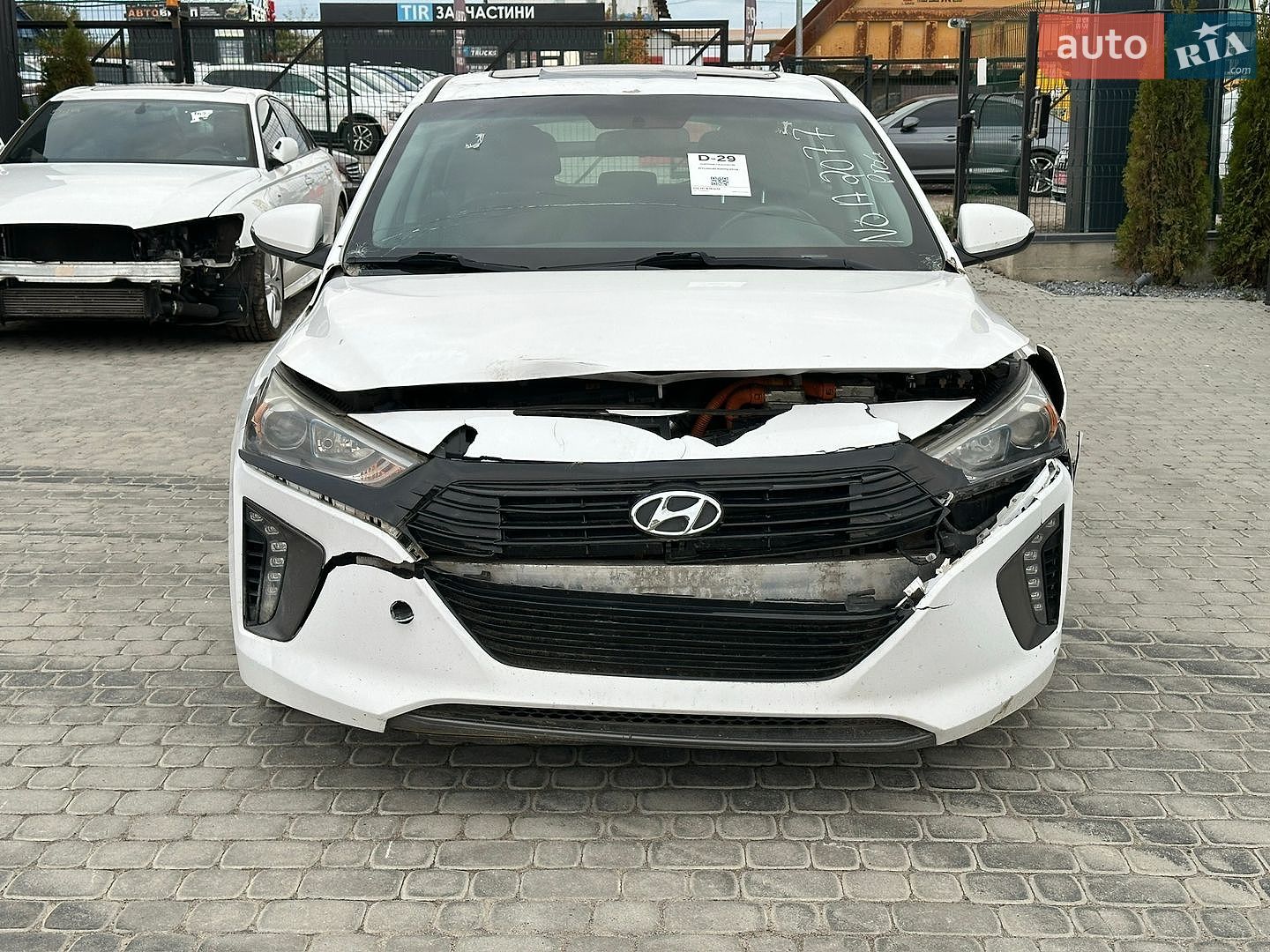 Hyundai Ioniq 2018 VIN KMHC85LC4JU100746 фото оголошення 3 з 21